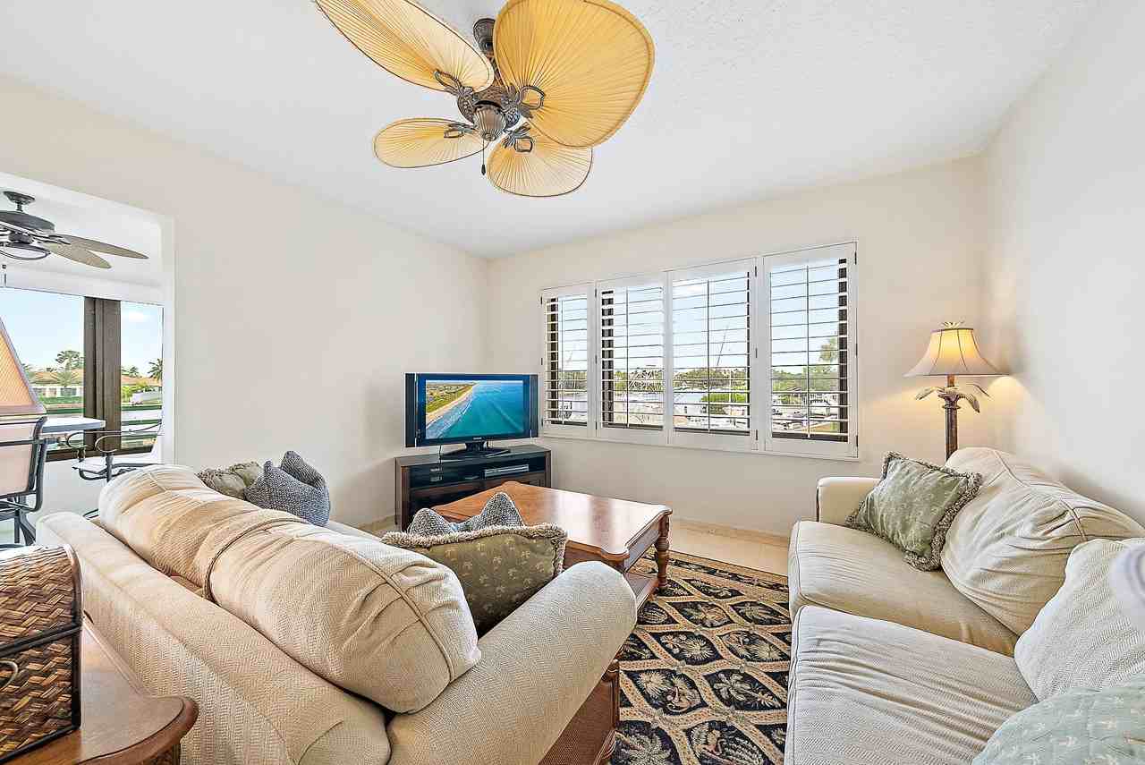 926 Oak Harbour Dr - Photo 7 of 31