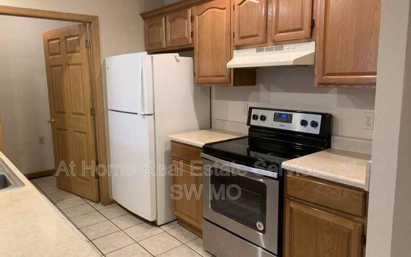 4265 - Photo 4 of 14