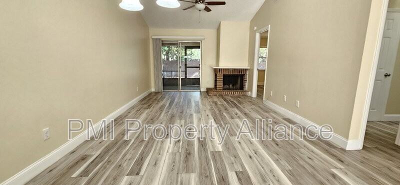 259 Hill St - Photo 4 of 17