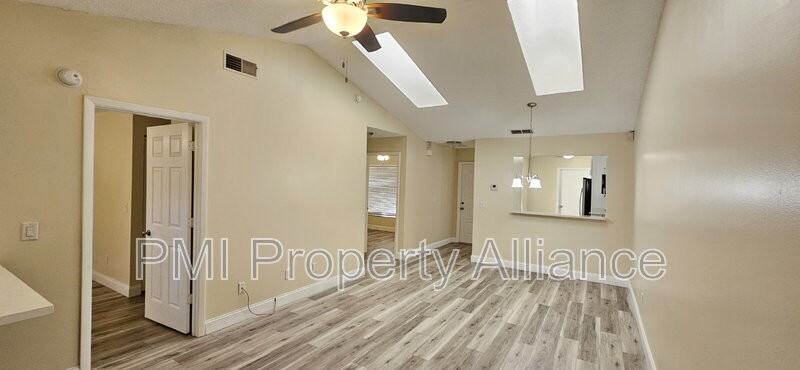 259 Hill St - Photo 6 of 17