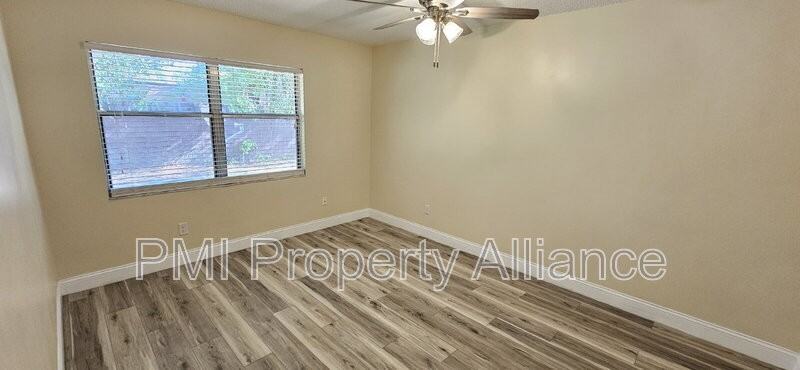 259 Hill St - Photo 7 of 17