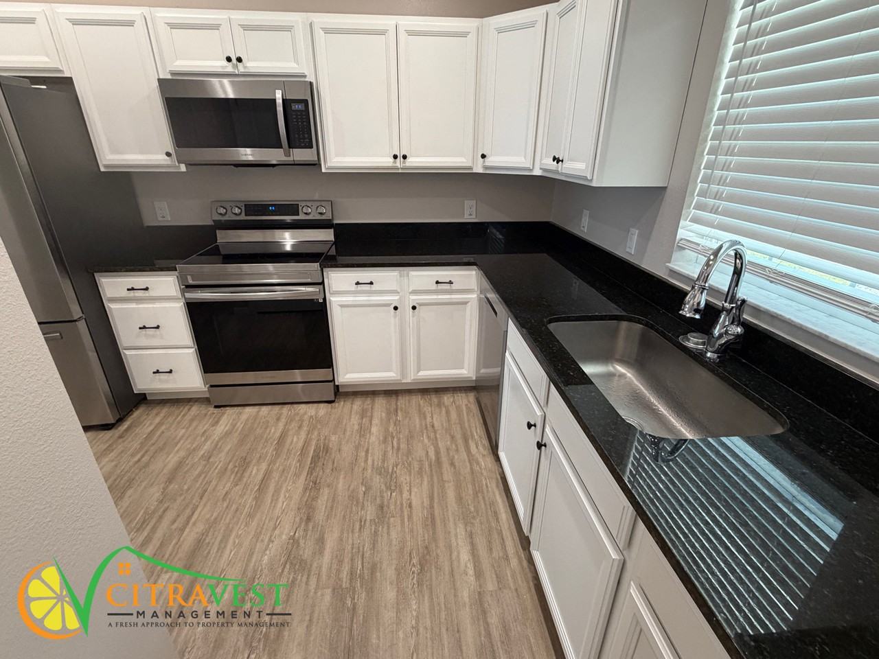 8715 N Paradisea Dr - Photo 4 of 13