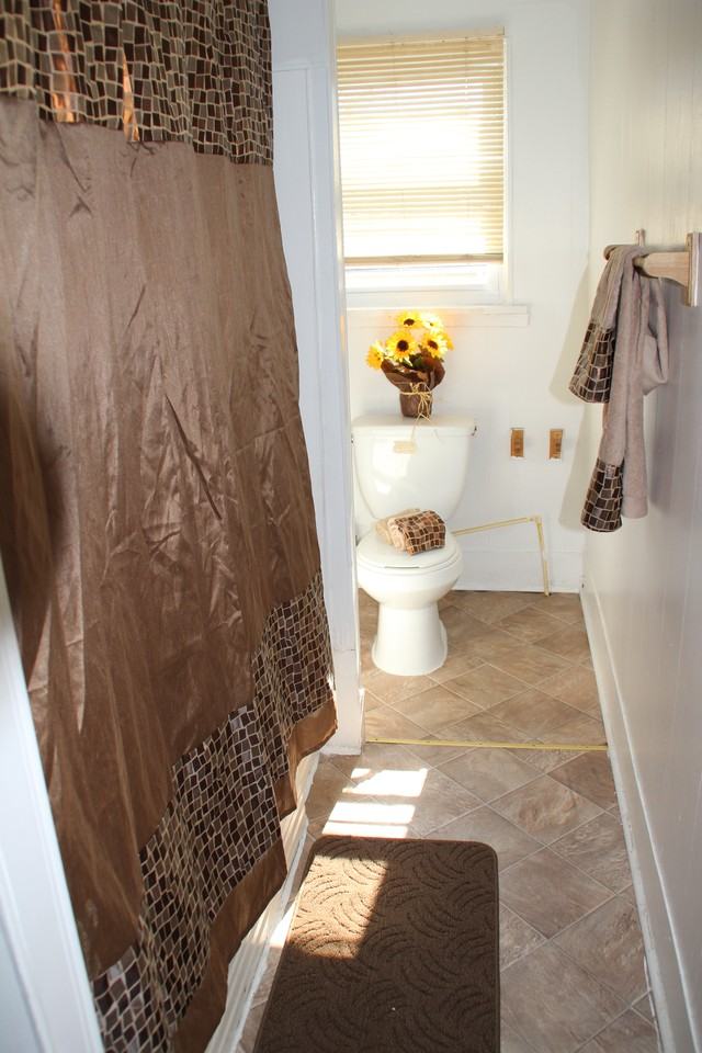 435 Freeman St - Photo 2 of 13