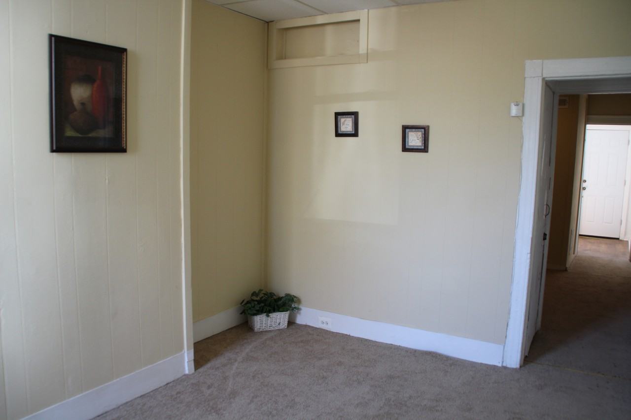 435 Freeman St - Photo 7 of 13