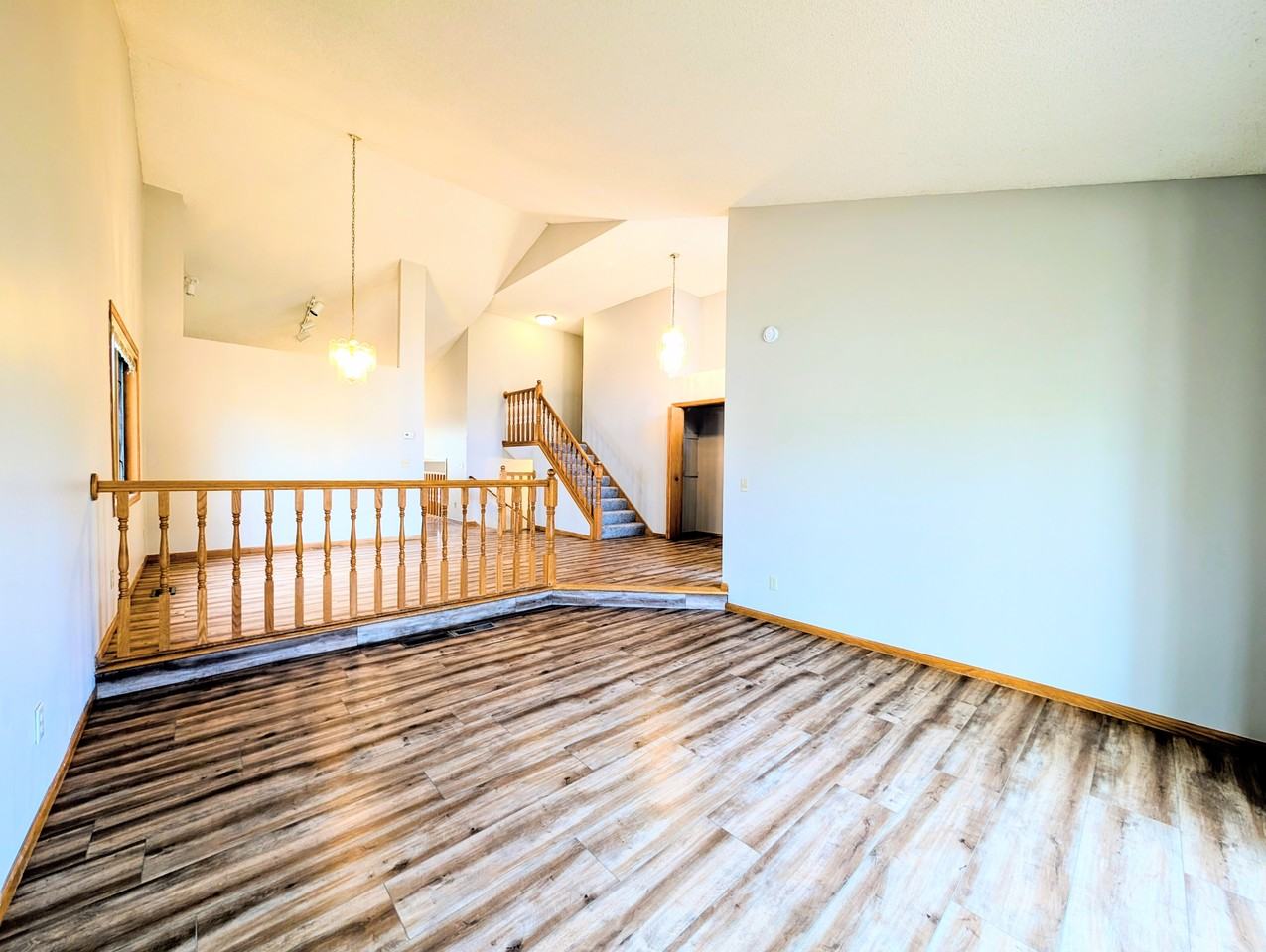 9200 Parkside Dr - Photo 6 of 20