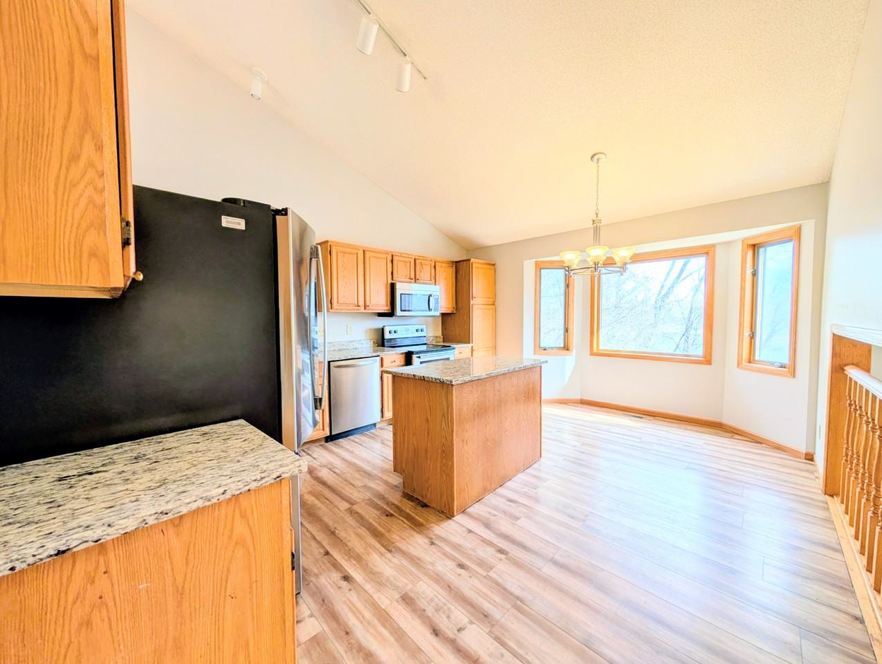 9200 Parkside Dr - Photo 7 of 20