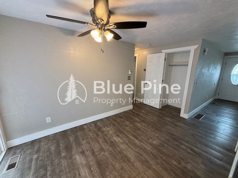 1134 Boise Ave - Photo 6 of 27