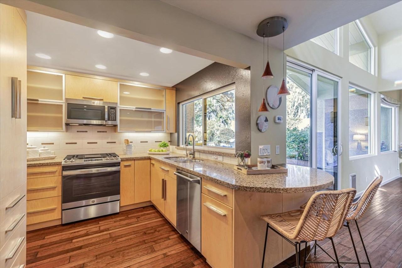 8112 Cabernet Ct - Photo 6 of 15