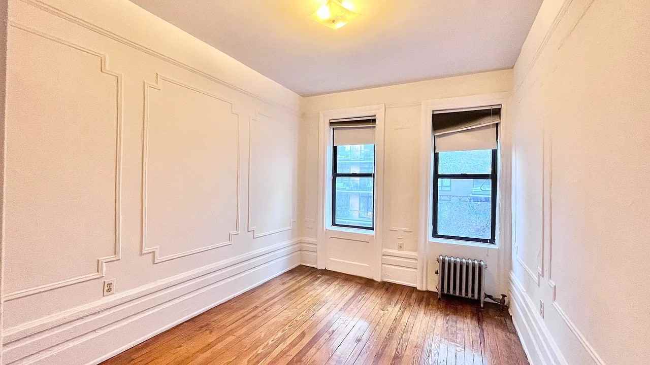 147 S 4th St #A20 - Photo 2 of 4