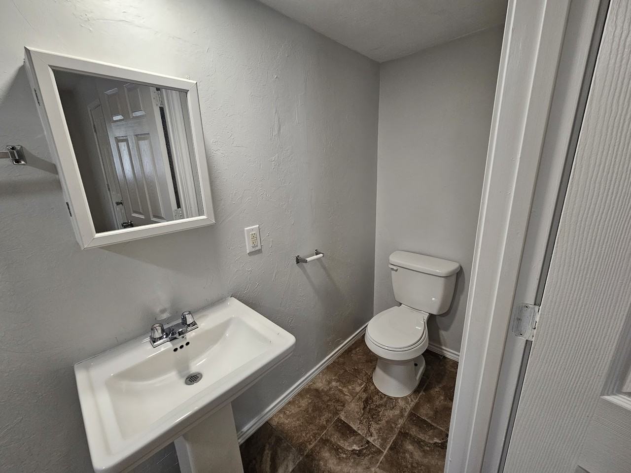 1120 1122N Tela Dr. - Photo 6 of 8