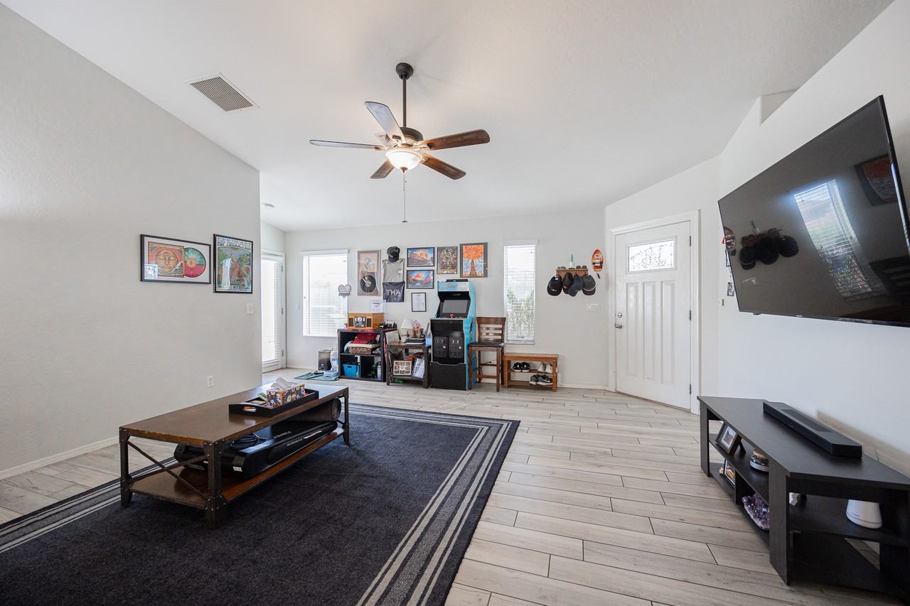 15614 N 34th St - Photo 6 of 28