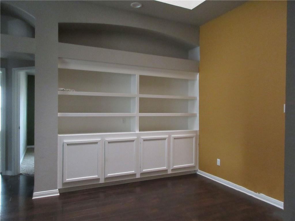 3604 Castleton Dr - Photo 7 of 28