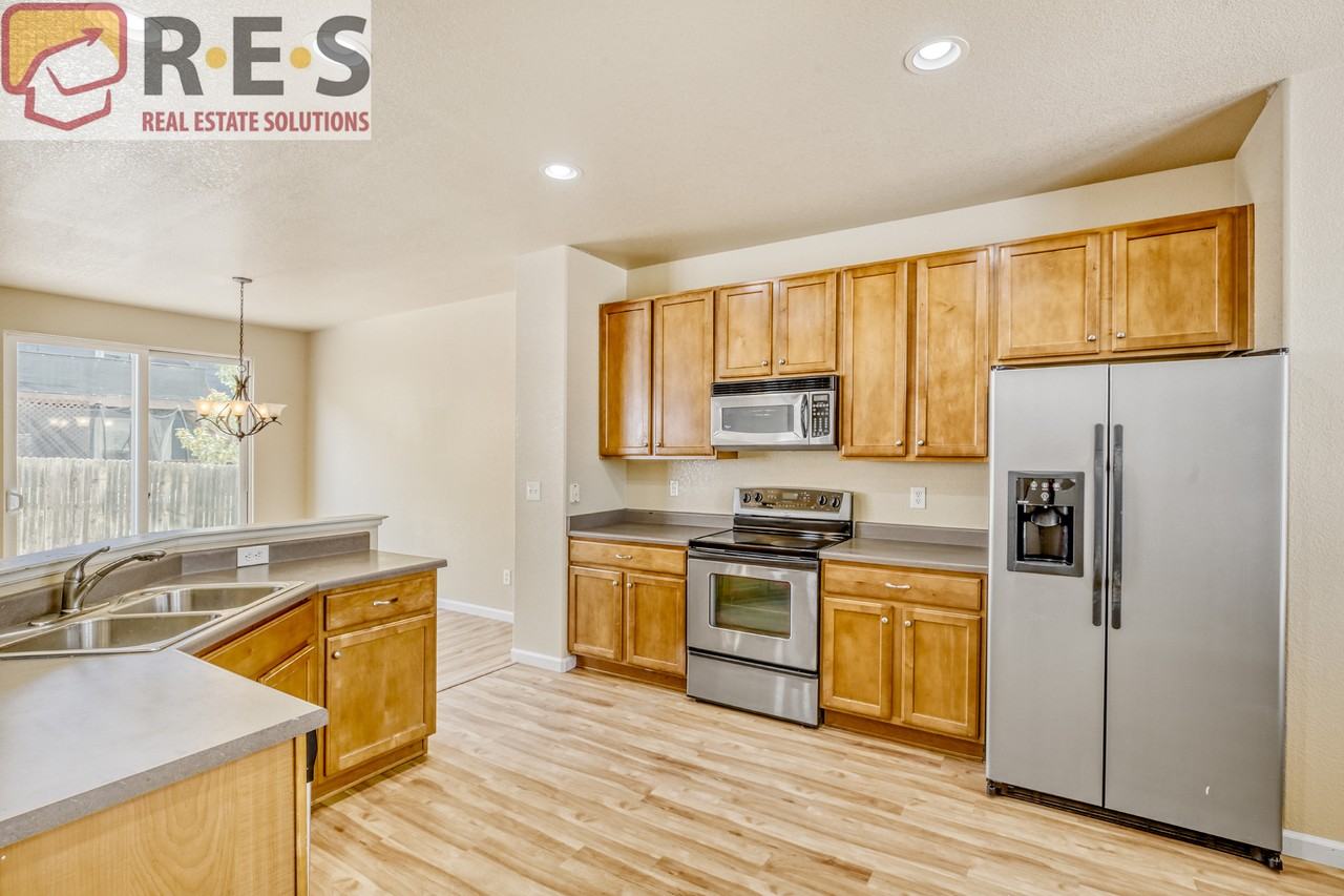 161 Monares Ln - Photo 3 of 17