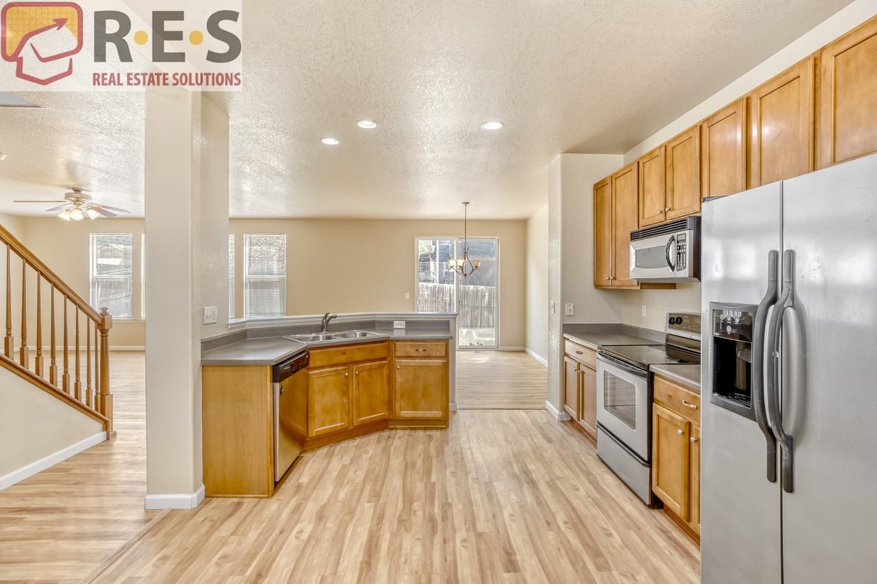 161 Monares Ln - Photo 4 of 17