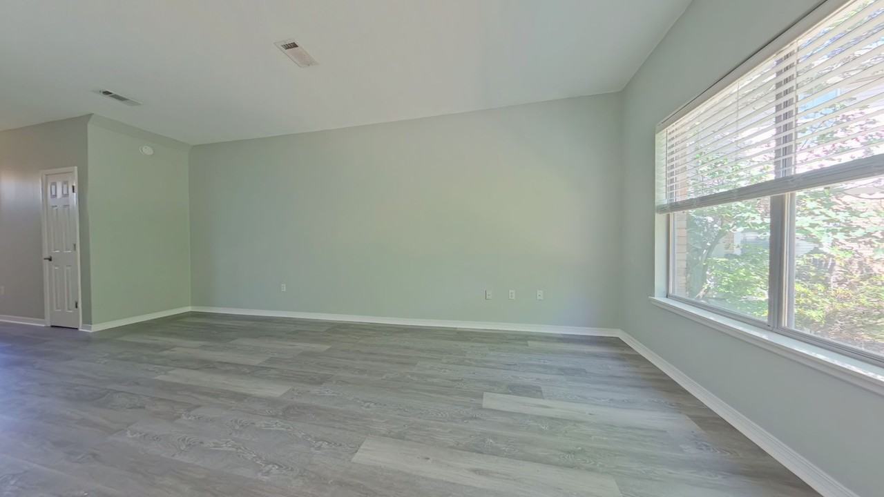 941 Harrelson St - Photo 4 of 16