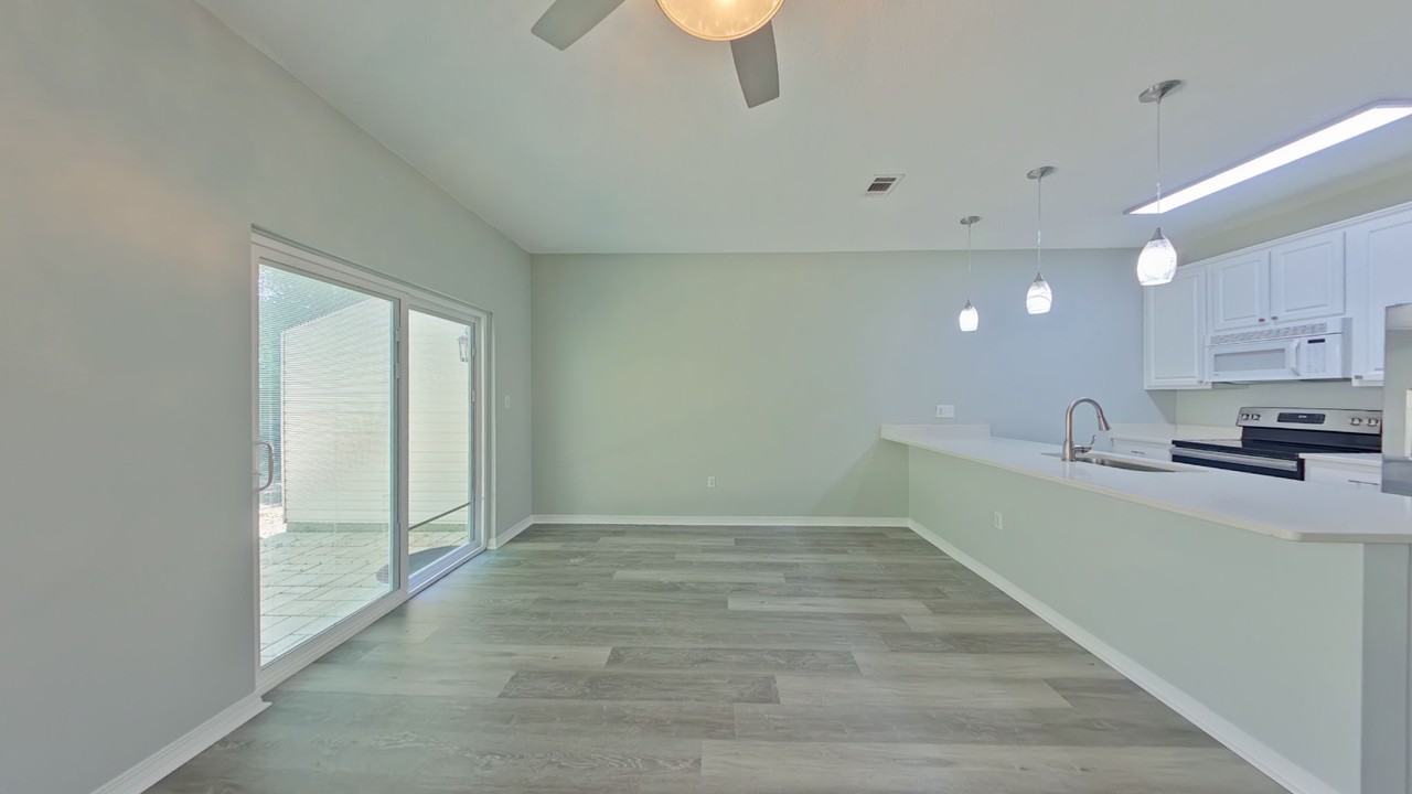 941 Harrelson St - Photo 6 of 16