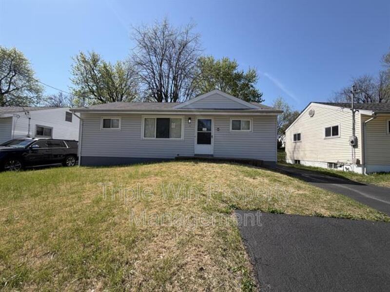 24 Barto Dr - Photo 2 of 25