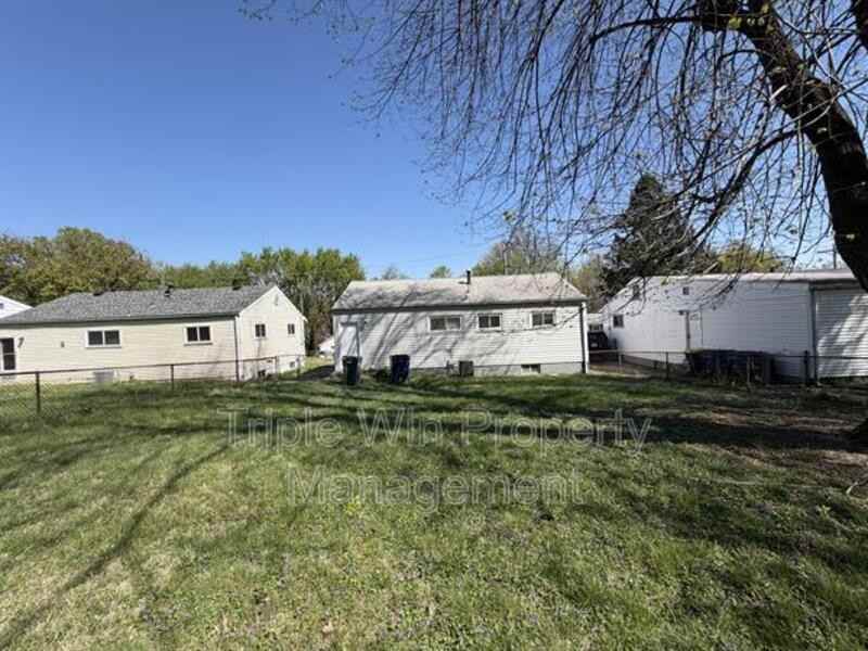 24 Barto Dr - Photo 4 of 25