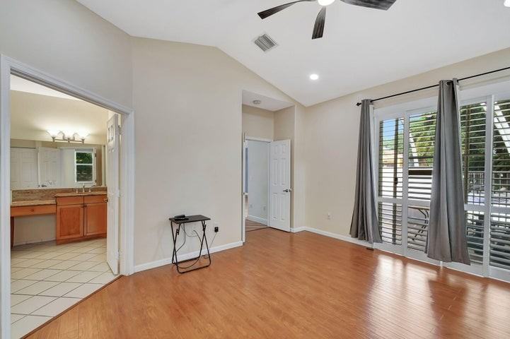 6172 Oak Bluff Way - Photo 5 of 6