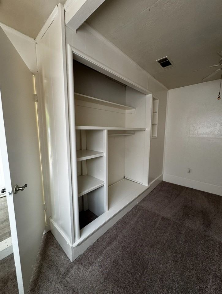 1848 La Jolla Dr - Photo 4 of 18