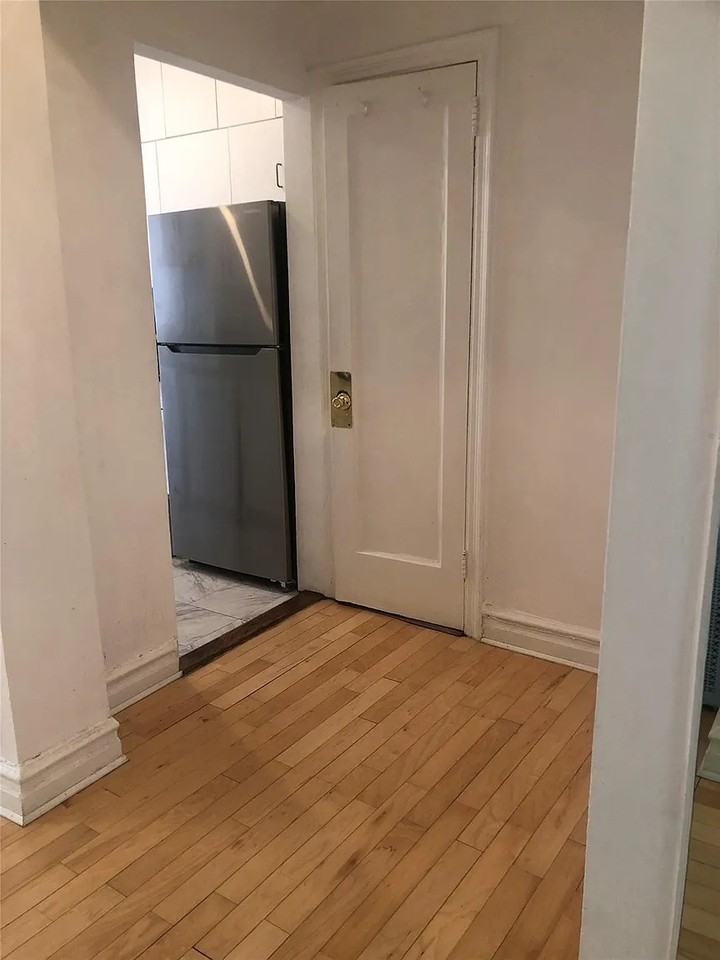 3505 72nd St #BE - Photo 2 of 5