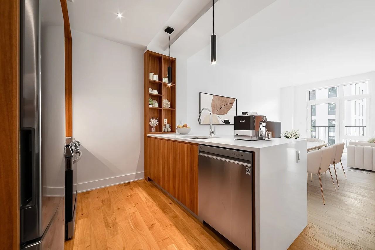 2641 3rd St - Photo 3 of 7