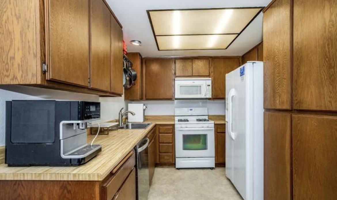 2940 Deacon St #31 - Photo 6 of 16