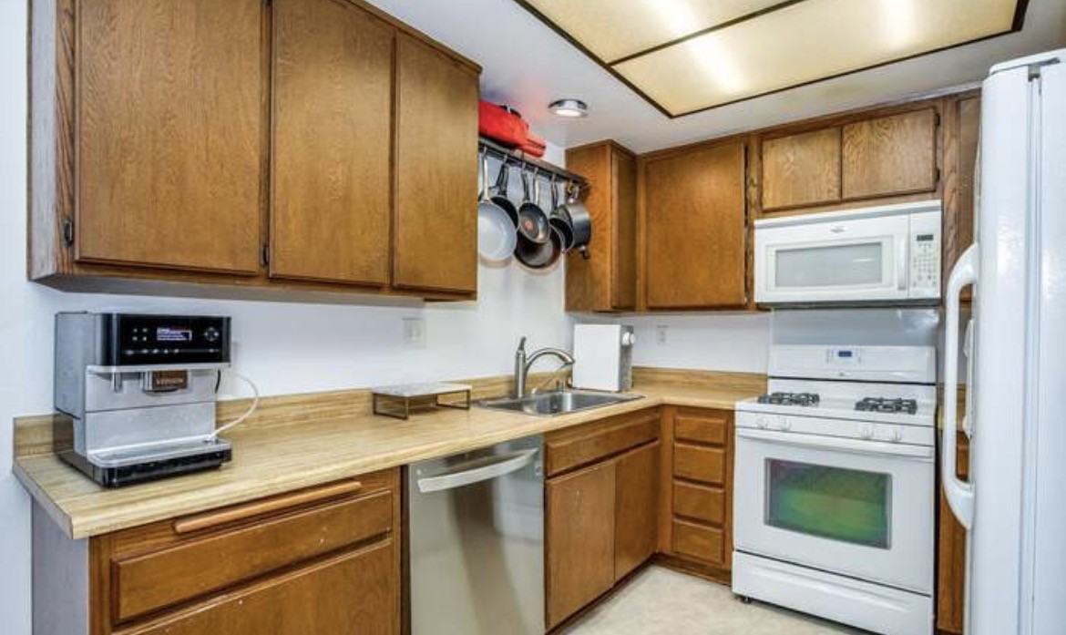 2940 Deacon St #31 - Photo 7 of 16