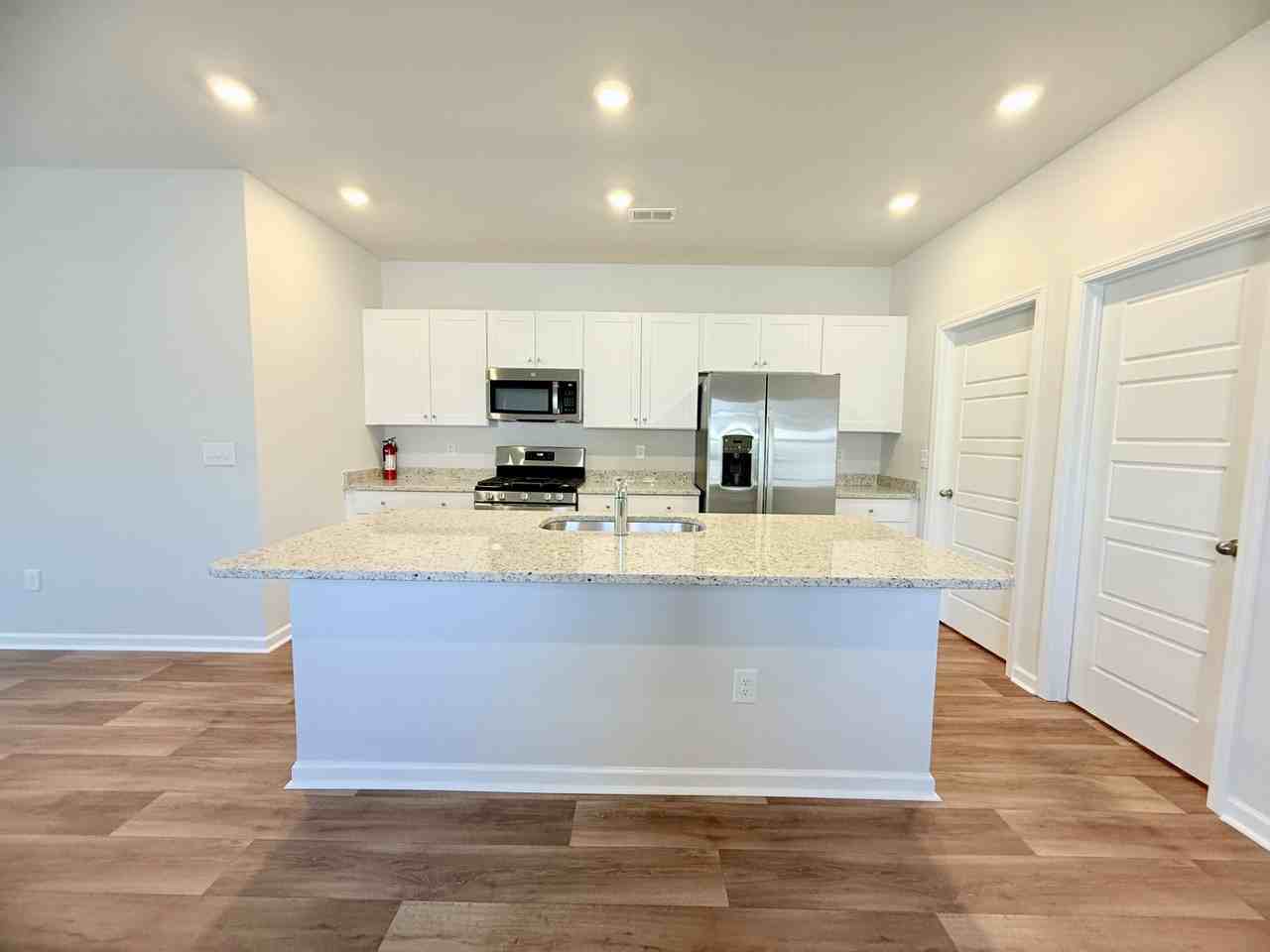 1100 Tibetan St - Photo 6 of 49