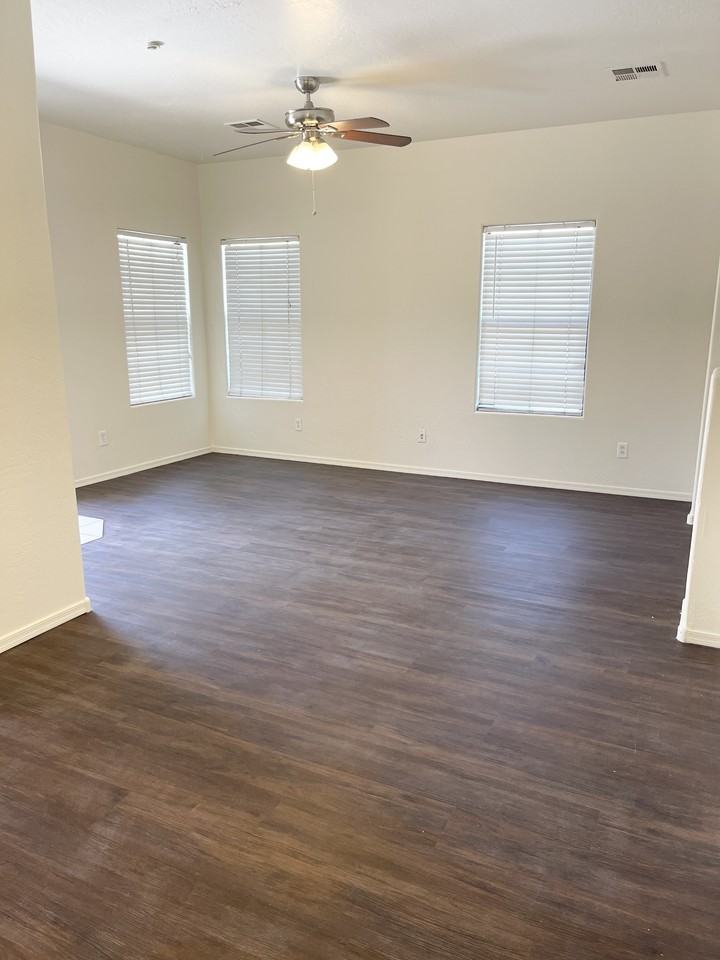 4423 E Mclellan Rd #103 - Photo 3 of 19