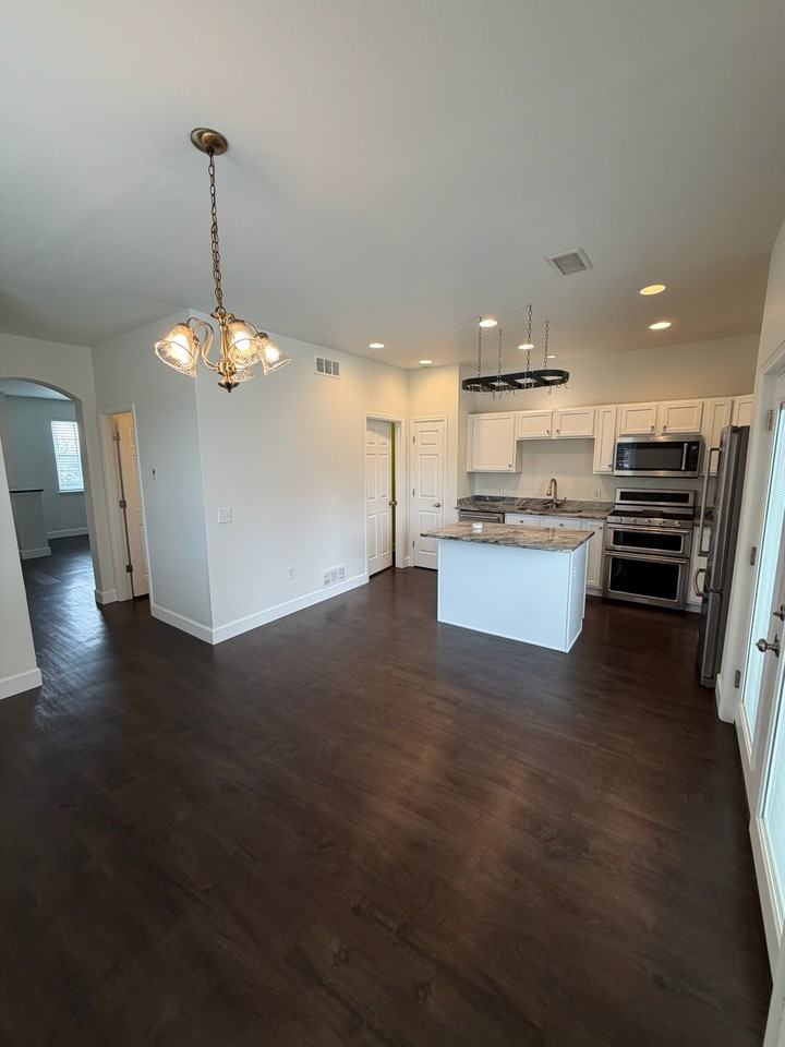 12799 Jasmine Ct - Photo 4 of 18