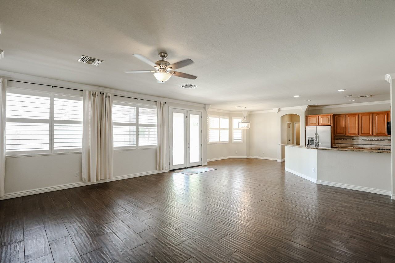 3920 E Remington Dr - Photo 2 of 50