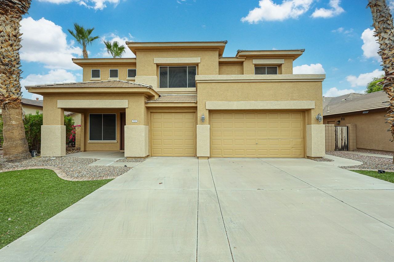 3920 E Remington Dr - Photo 4 of 50