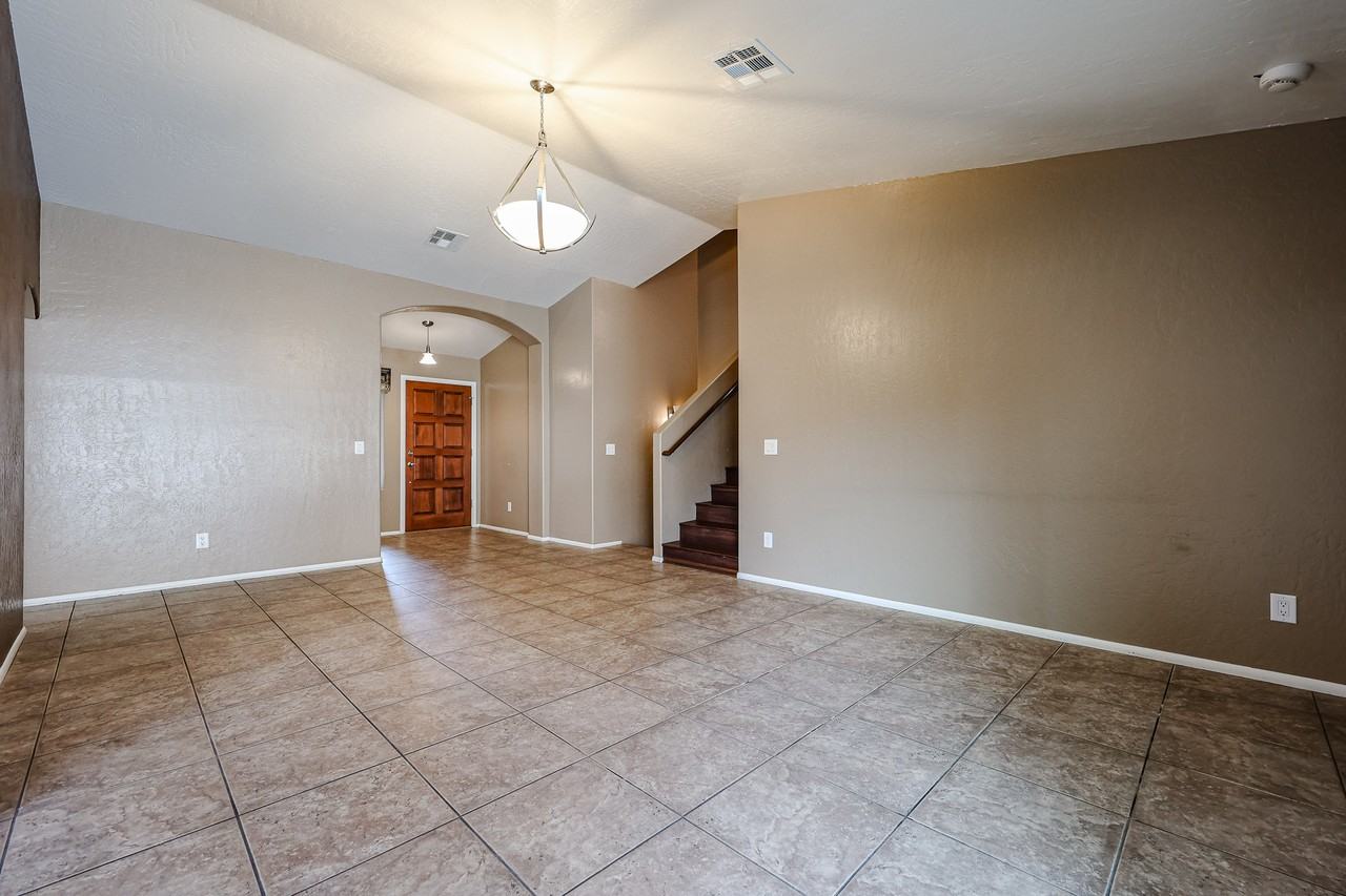 3160 W Frankfurt Dr - Photo 7 of 45