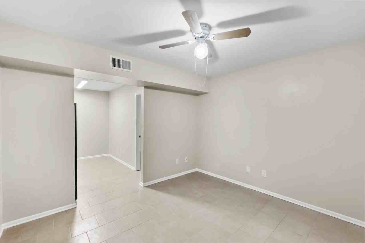 808 Denison Ave #5 - Photo 4 of 13