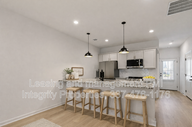 102 Foster Grove Dr - Photo 4 of 20