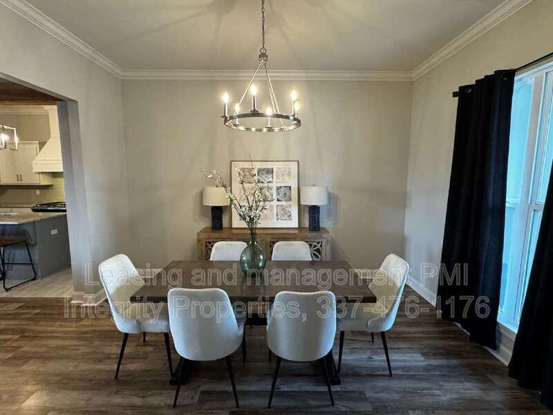 200 Tennyson Dr - Photo 3 of 29