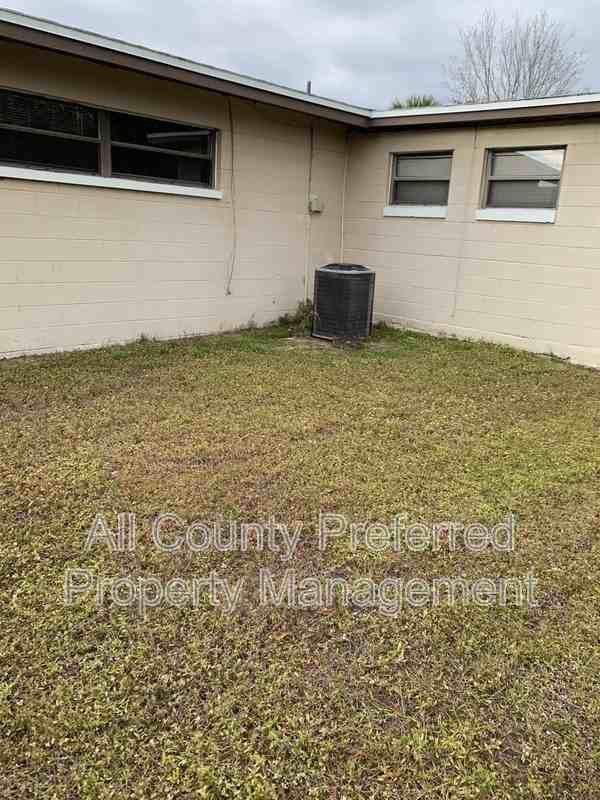 5095 Melissa Dr - Photo 3 of 7