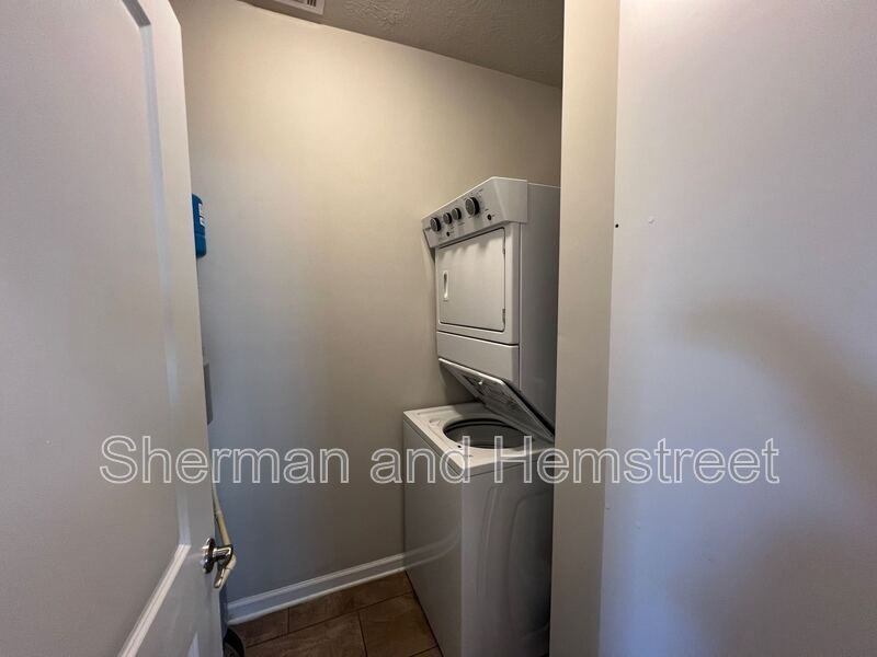 744 Tarvin Cir #744 - Photo 7 of 11