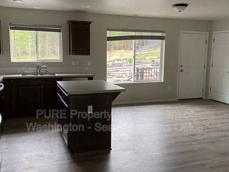 2815 416th St E #ADU - Photo 3 of 21