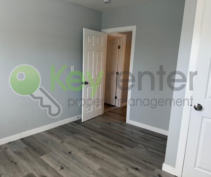 1517 23rd St #6 - Photo 6 of 34