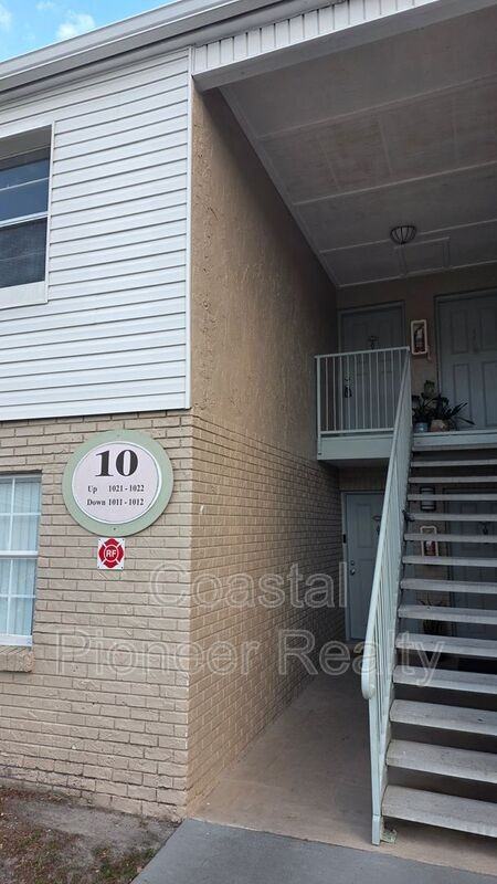 7210 N Manhattan Ave #1021