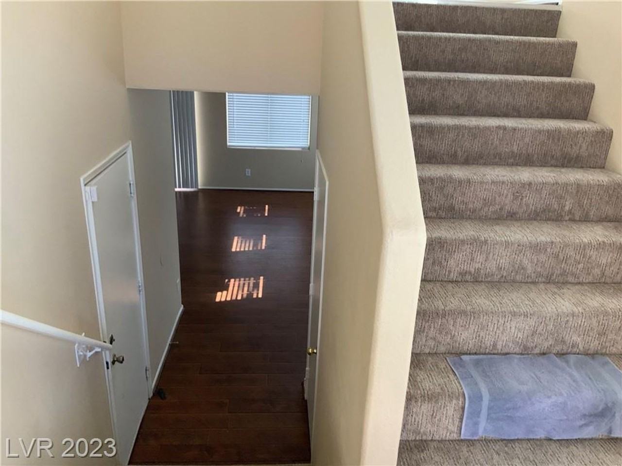 5320 Desert Columbine Ct - Photo 3 of 37