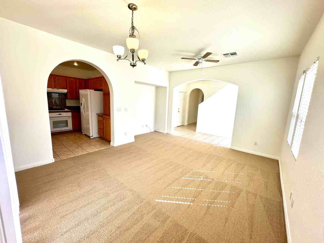 5383 Flowing Spring St - Photo 5 of 20