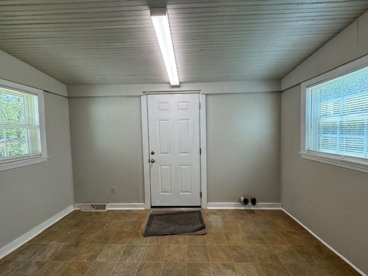 1352 Milford Church Rd - Photo 7 of 15