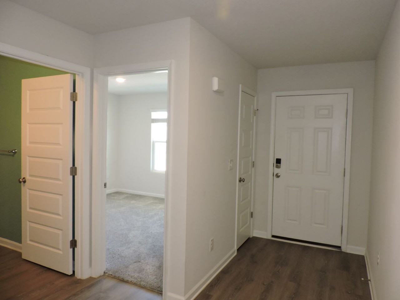 5427 Peach Dr - Photo 2 of 32