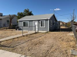 featured image of 430 W Wilson Ave