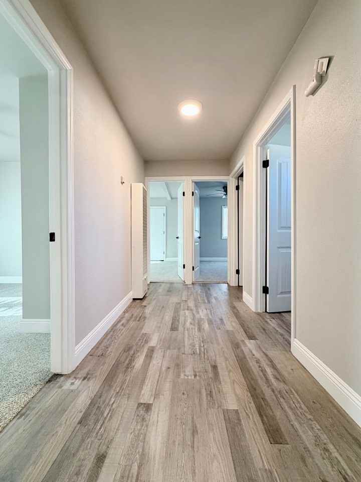 430 W Wilson Ave - Photo 6 of 11