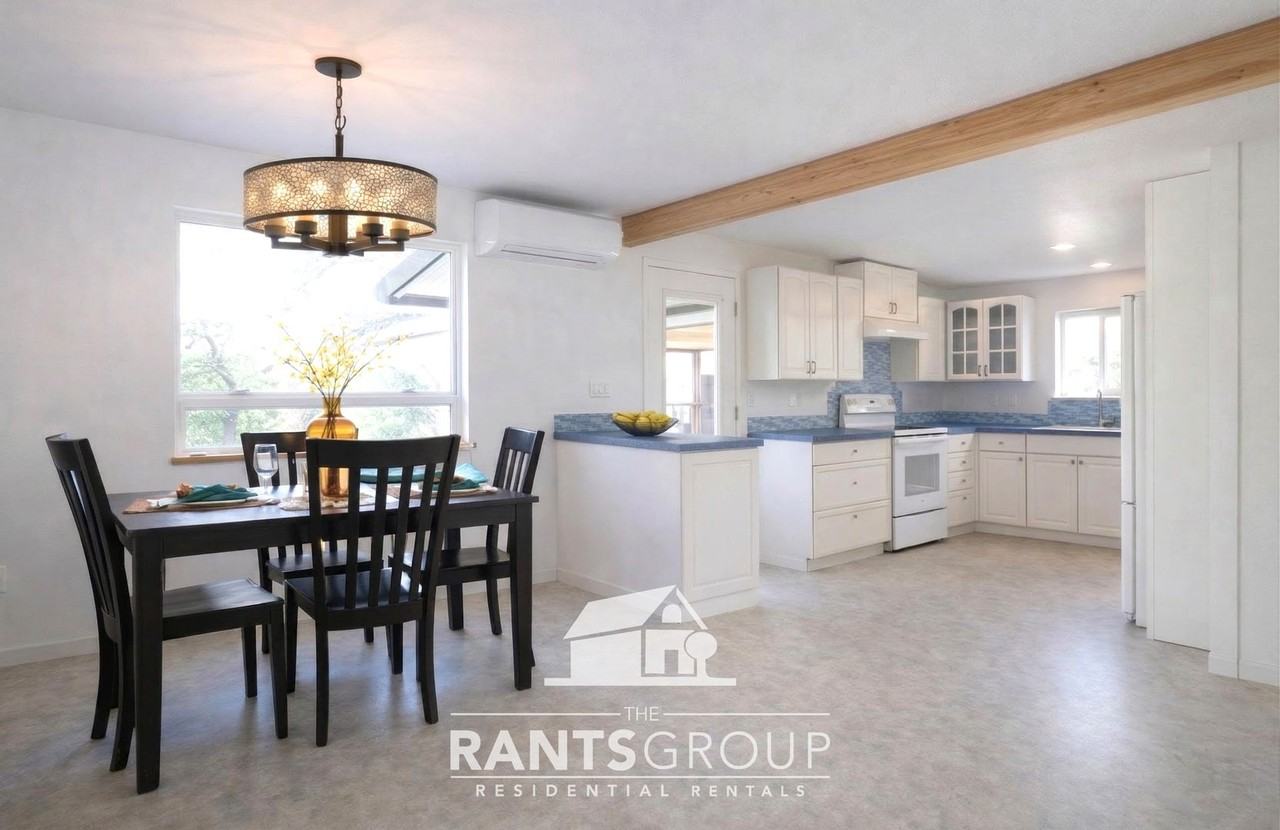 901 Lacey St Se - Photo 3 of 19