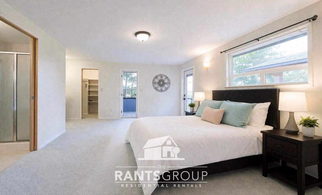 901 Lacey St Se - Photo 7 of 19